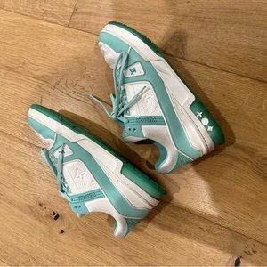 LV TRAINERS
